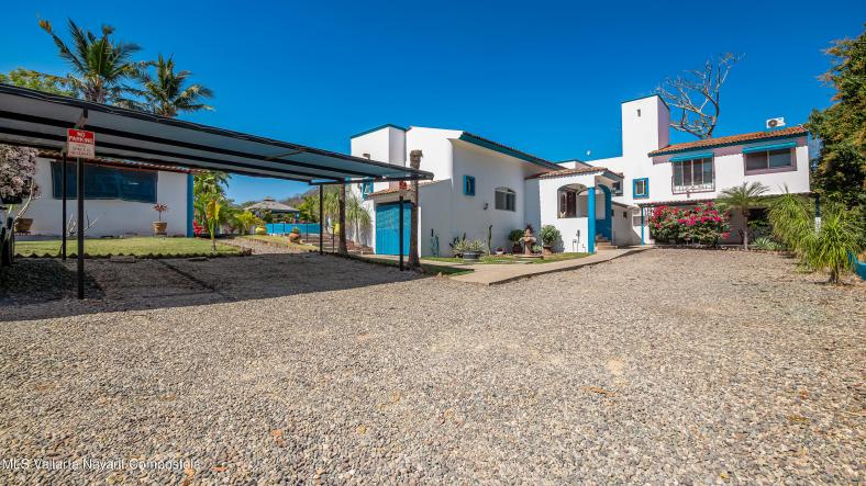 Houses in 06 PRIV PASEO DEL ORO  