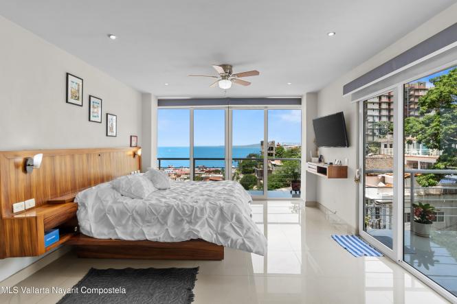 Condos in 406 31 de octubre  