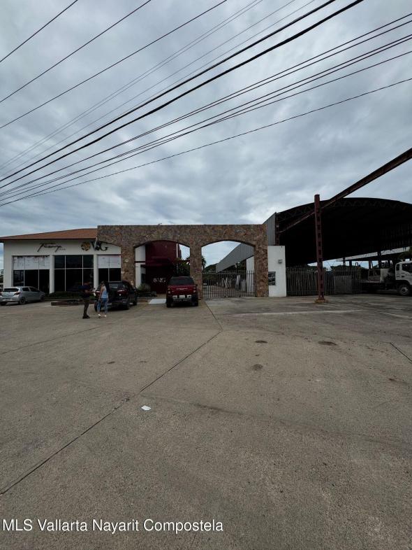 Commercial in 846 Carratera Tepic - Vallarta  