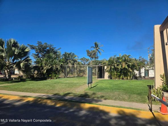 Land in 1 Paseo del Parque  