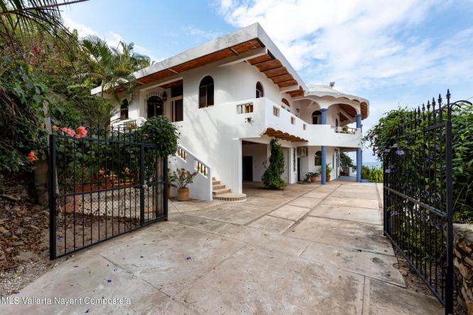 Houses for sale in Lo De Marcos