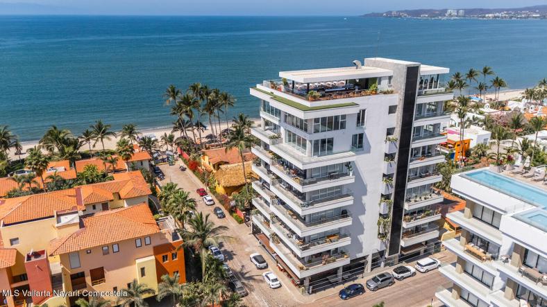 Condos in 20 Javier Mina Calle 