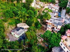 Houses in 103 CAFETO  