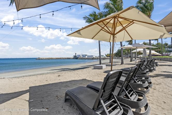 Condos in 100 Brisa al atardecer  