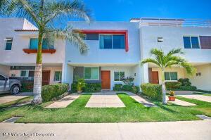 Houses in 287 Rio de Janeiro  