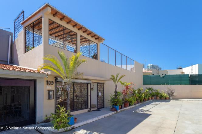 Houses in 109 Jean Piaget  