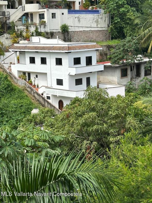Multi-Family in 120 CALLEJON DE LA IGUALDAD  