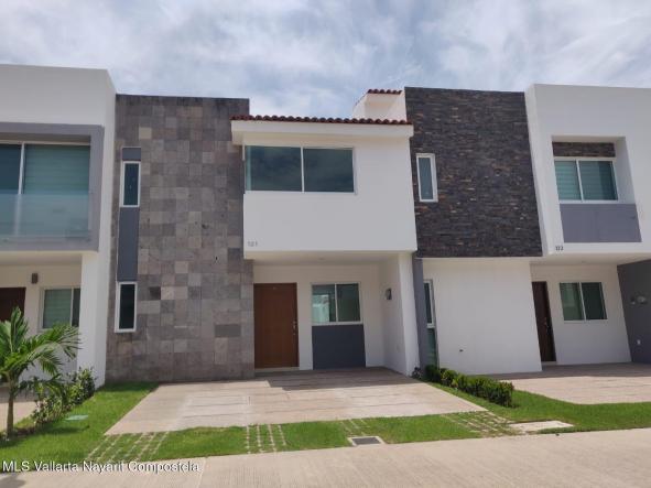 Houses in 121 RIO TIGRIS  