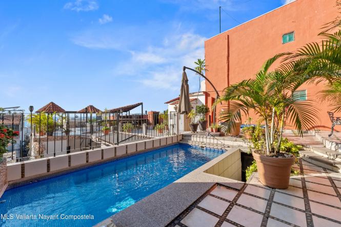 Multi-Family in 1235 Costa Rica Calle 