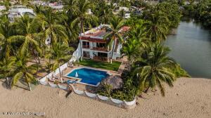 Houses for sale in Guayabitos