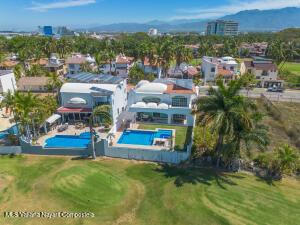 Houses in 131 GAVIOTAS  