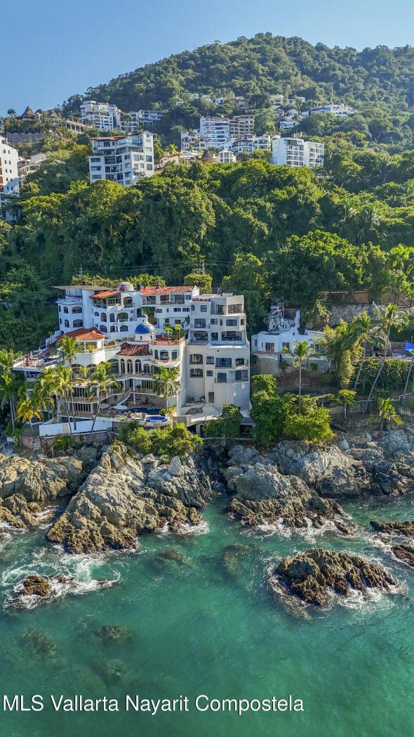 Houses in 533 Carretera a Barra de Navidad  