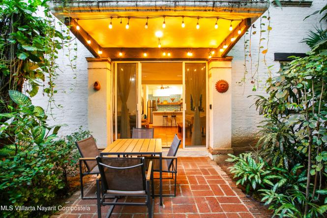 Condos in 2284 Blvd. Francisco Medina Ascenci  