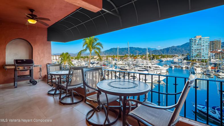 Condos in 249 Paseo de la Marina  