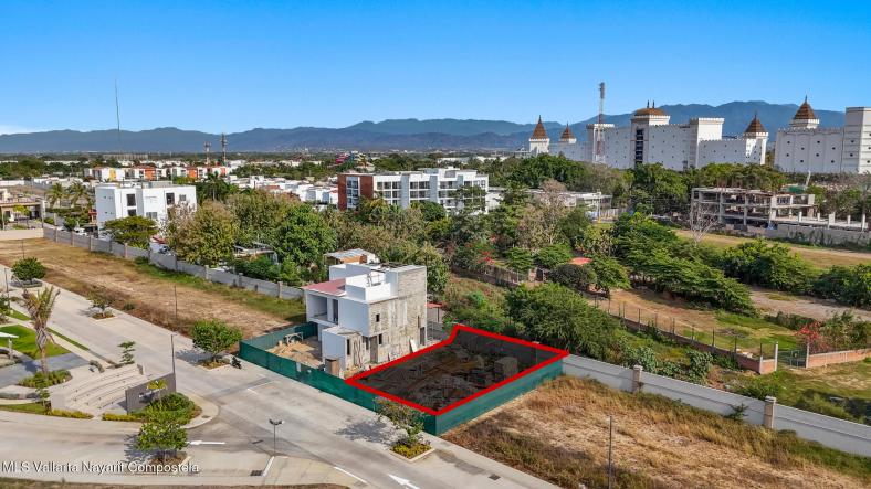 Land in 145 Boulevard Nayarit 79 