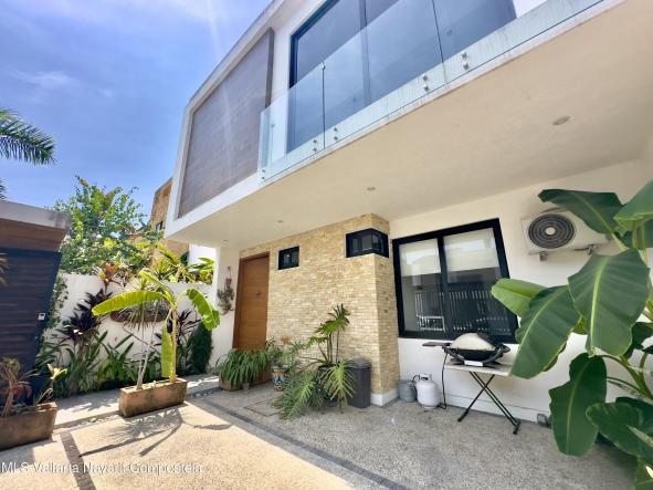 Houses in 145 Rio Papalaopan  