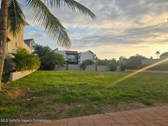 Land in 153 AV. MEXICO  