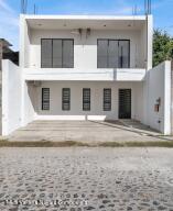 Multi-Family in 154 PROLONGACION ENCINO  