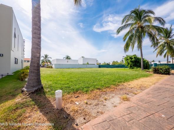 Land in 163 Av  Cipres  