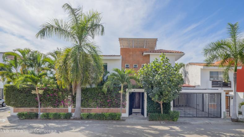 Houses in 167 Lago Tanganica  