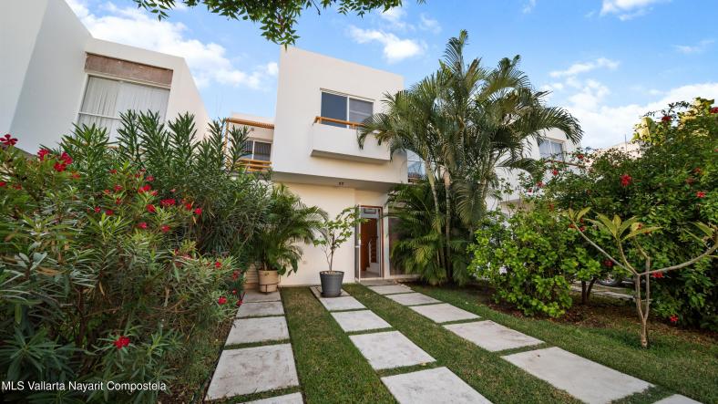 Houses in 168 Punta Allen 168 