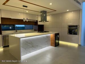 Houses in 145 Avenida Mexico  