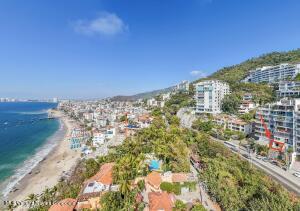 Condos in 100 Los Pinos Calle 