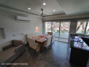 Condos in 135 Francia  