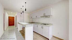 Condos in 17 Del Rodeo  