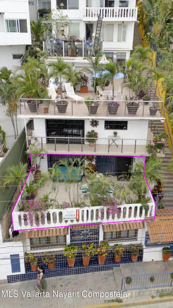 Condos in 283 Amapas Street 