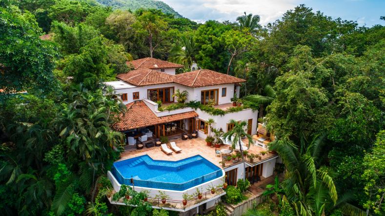 Houses in 2 Sierra Encantada  