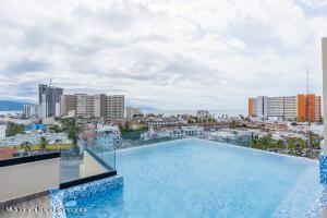 Condos in 101 LIVERPOOL  