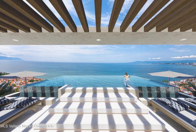 Condos in 627 Aldama  