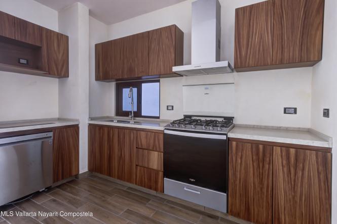 Condos in 128 Avenida Revolucion  