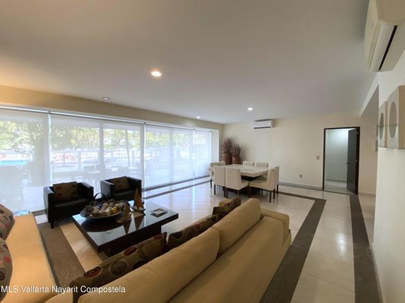 Condos in 32 Paseo de Los Cocoteros  