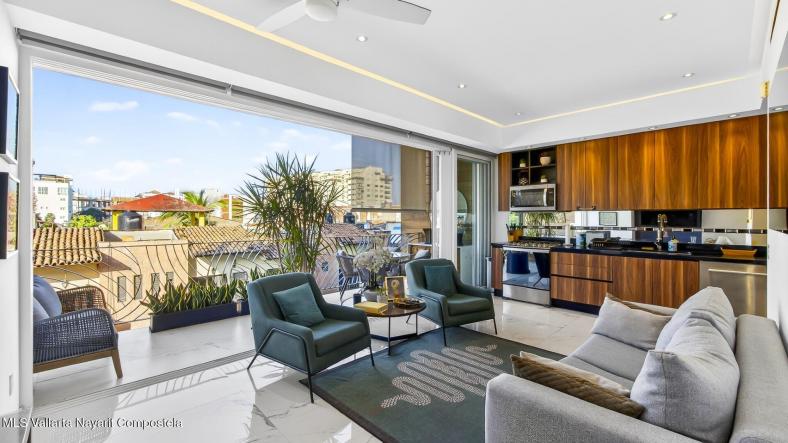 Condos in 207 Calle Constitucion  