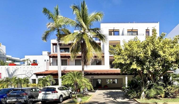 Condos in 400 Boulevard Nayarit Sur  