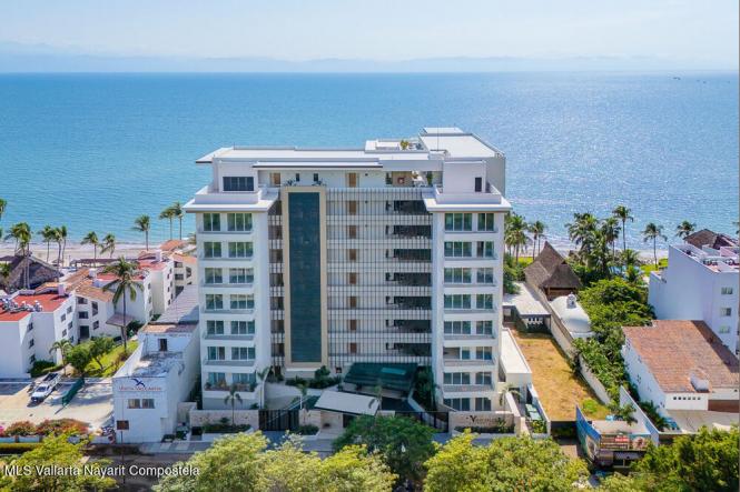 Condos in 829 Av. Paseo de los Picos  