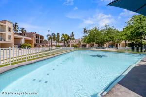 Condos in 331 Av Estaciones  