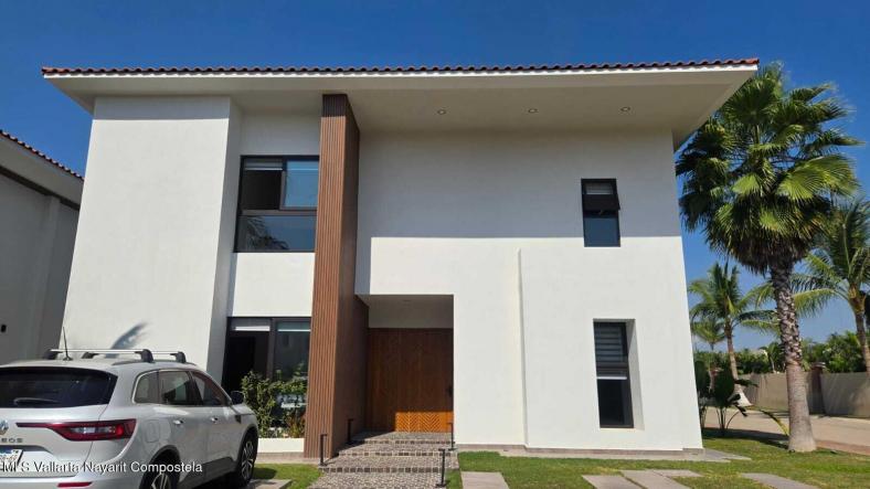 Houses for sale in Nuevo Vallarta West