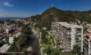 Condos in 70 Prolongacion Invierno  