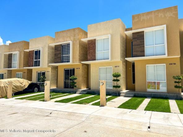 Houses in 2217 Mazamitla  