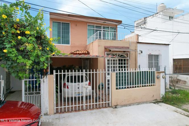 Houses in 23 Privada Marbella  