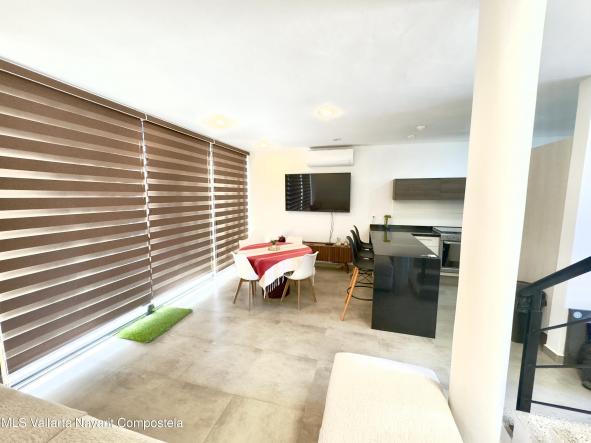 Houses in 101-A Av. Rincon del Cielo  