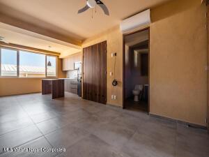 Condos in 154 Industrias  