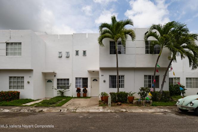 Houses in 25 Cto. Venus Fracc. Las Ceibas 