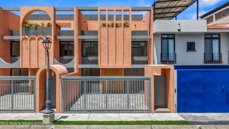 Houses in 265 Lago Erie  