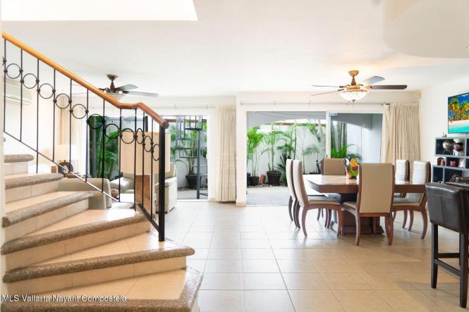 Houses in 333 Bocanegra  