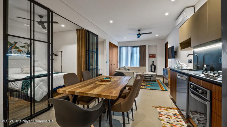 Condos in 1430 Bolivia Calle 