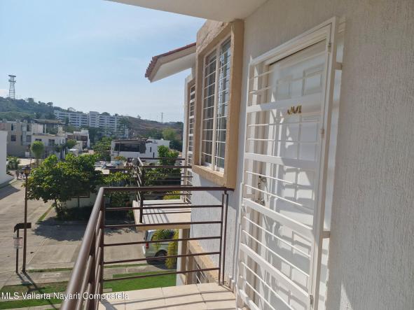 Condos in 41 Paseo de la Canada  